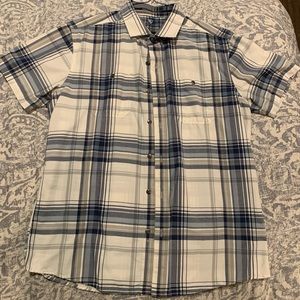 Men’s short sleeve button up